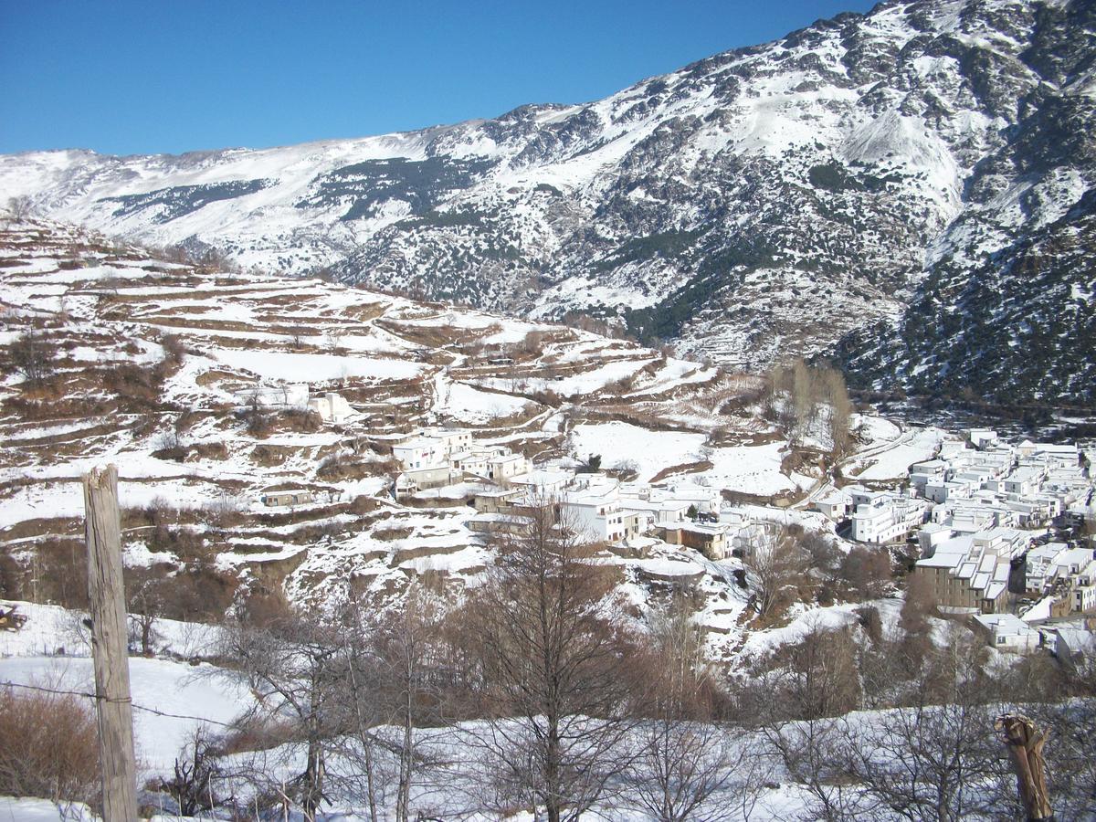 Refugio Alpujarra Alta Acomodação com café da manhã Trevélez Exterior foto