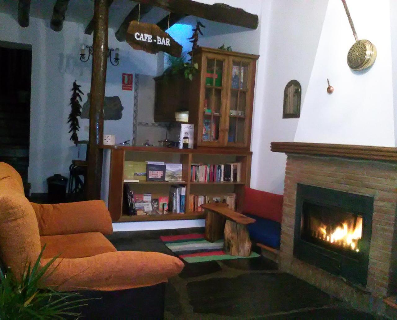 Refugio Alpujarra Alta Acomodação com café da manhã Trevélez Exterior foto